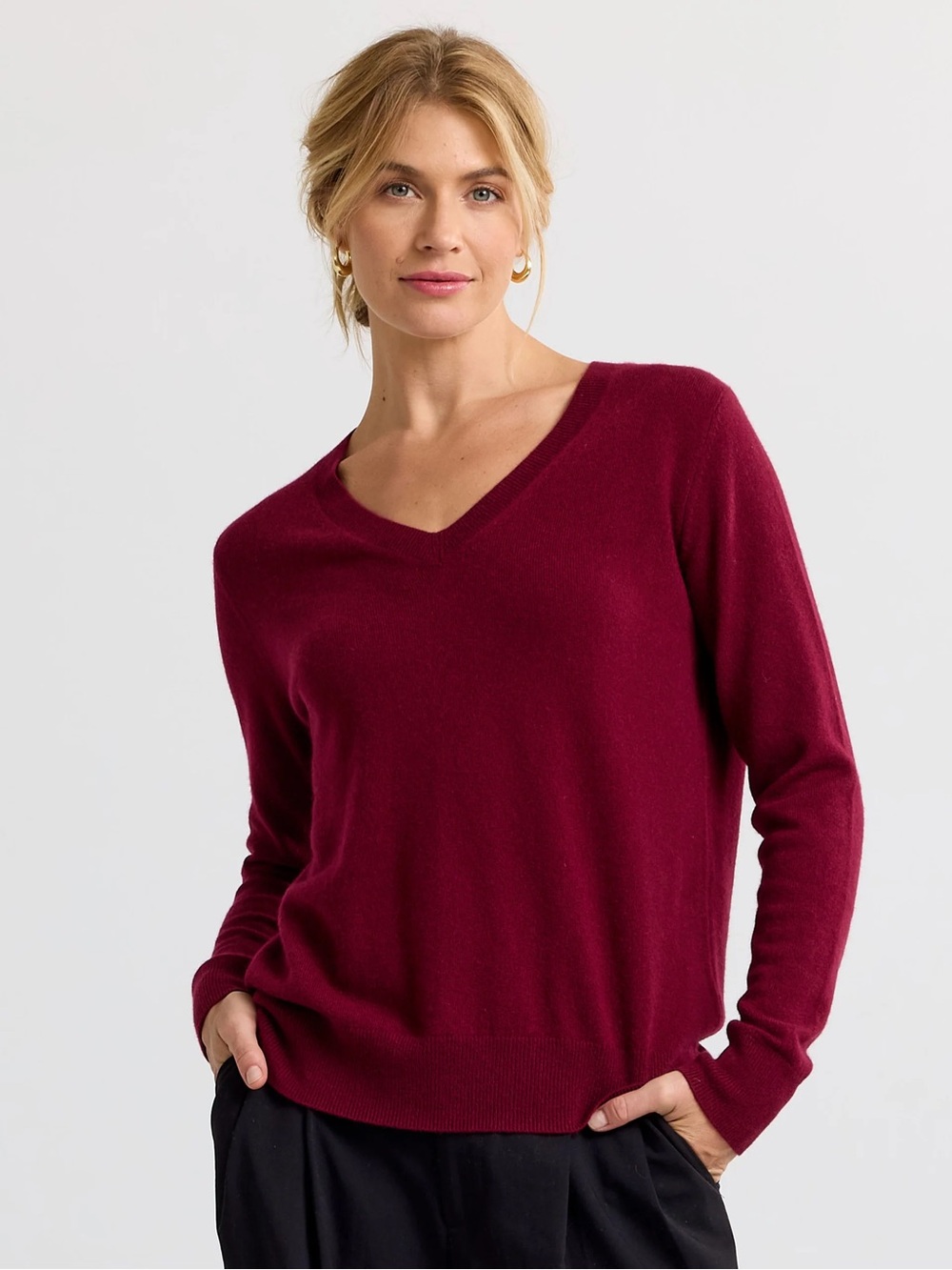 ⭐️J. Crew Burgundy V-Neck Sweater Top⭐️